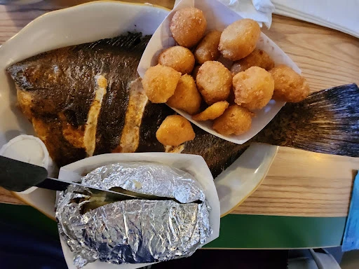 Harbor Inn Seafood Restaurant photo 2